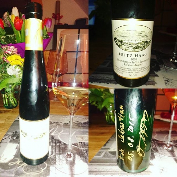 Tropical fruit galore. Creamy. Great viscosity